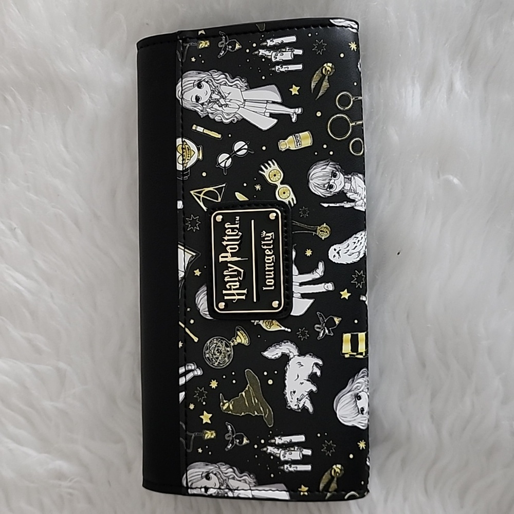 Loungefly Harry Potter Hogwarts Black and Gold Women's Wallet